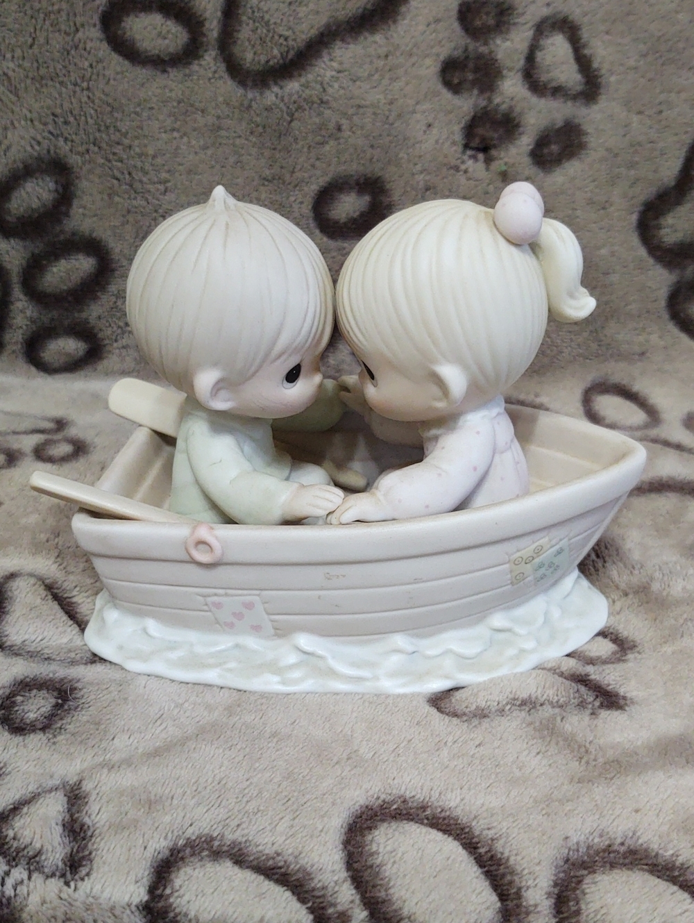 Precious Moments 1985 "Friends Never Drift Apart"